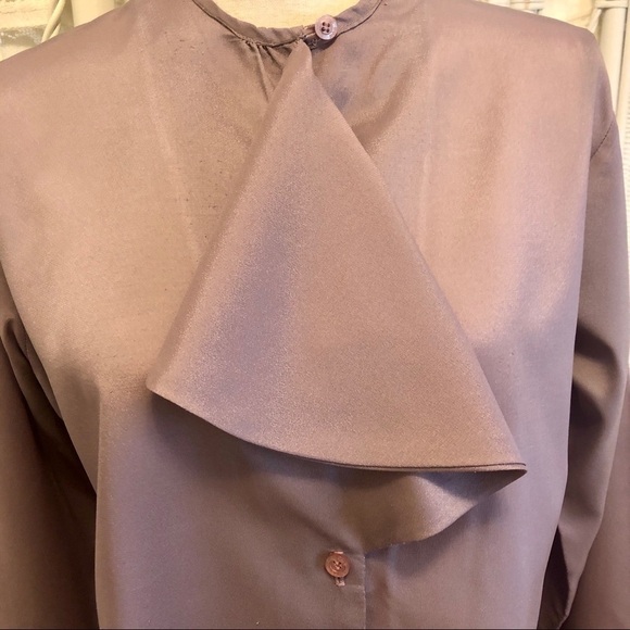 1970s Lilac Ruffle Blouse: Vintage Silky Career Top, size Medium - Picture 4 of 16